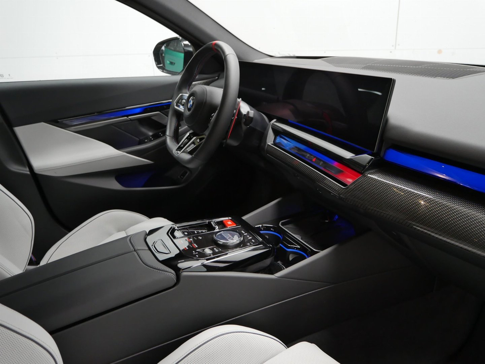 BMW M5 Touring xDrive + GARANTIE-bis-06.2030