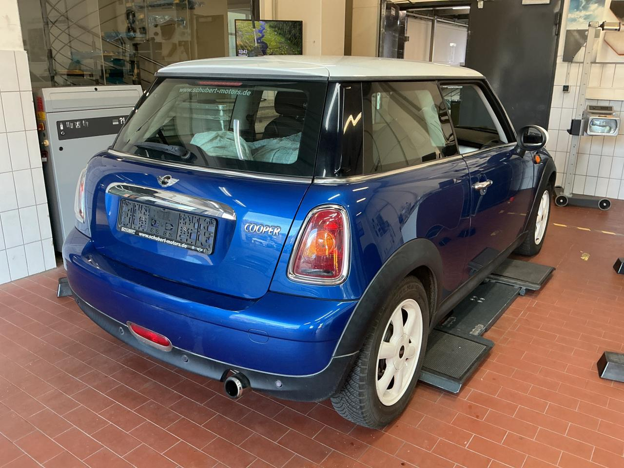 MINI COOPER Aut. + TÜV-bis-03.2027