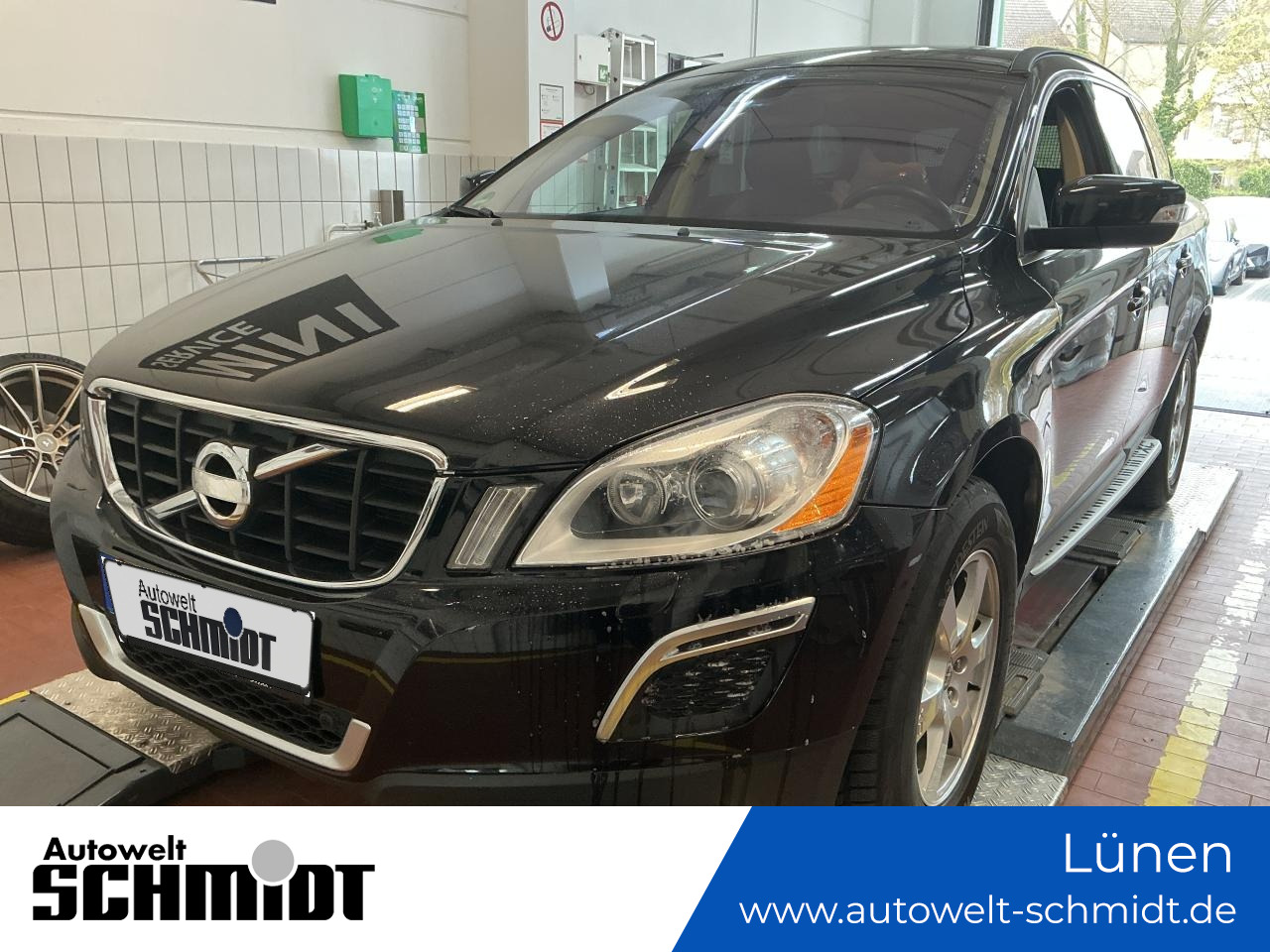 Volvo XC60 D4 Summum + 1.HAND + TÜV-bis-11.2027