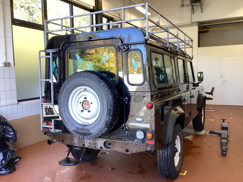 Land Rover Defender 110 TD4 Station Wagon S + 1.HAND