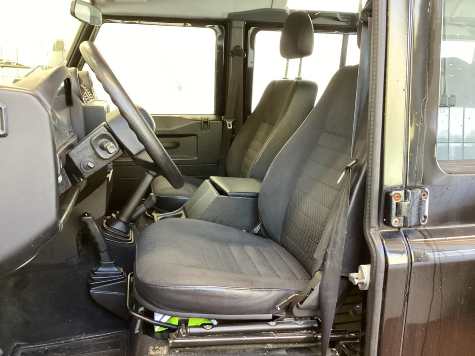 Land Rover Defender 110 TD4 Station Wagon S + 1.HAND