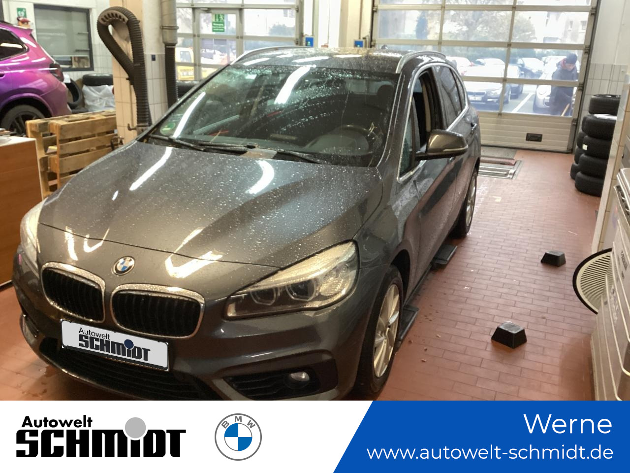 BMW 220i Active Tourer Sport Line Bluetooth PDC MP3 Schn. Klima