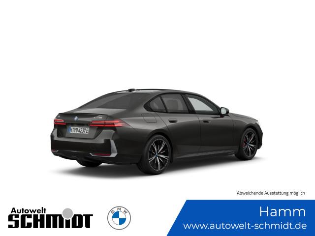 BMW i5 xDrive40 M Sportpaket Panorama Klimaaut.
