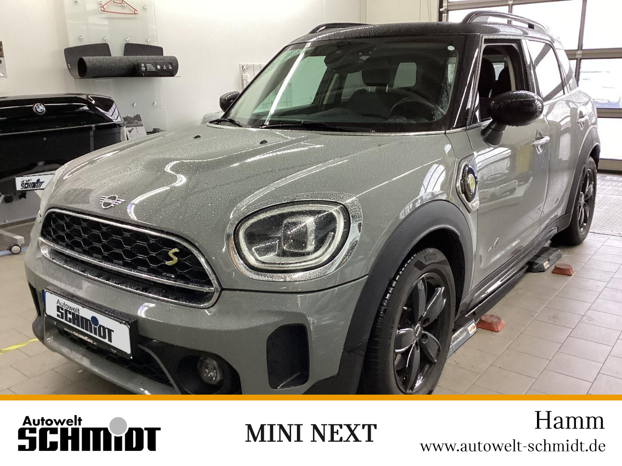 MINI Cooper S Countryman E ALL4 Classic Trim + 2J-NEXT