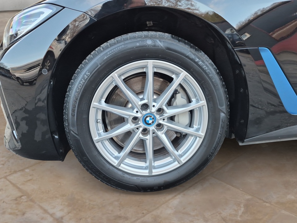 BMW i4 eDrive35 + GARANTIE-bis-12.2026