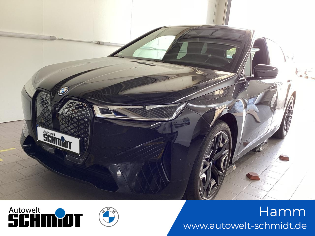 BMW iX xDrive40 Sportpaket + 2Jahre-BPS.-GARANTIE
