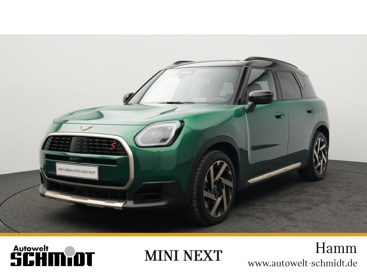 MINI Countryman S ALL4 Favoured Trim AHK Paket XL