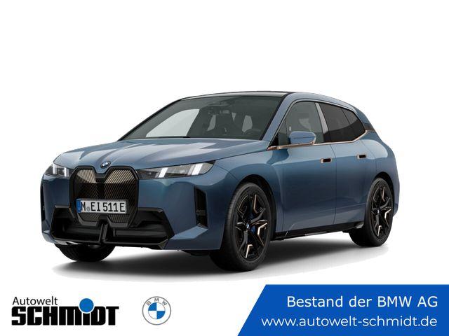 BMW iX xDrive45 Navi Tempom.aktiv Panoramadach Bluetooth PDC MP3 Schn.