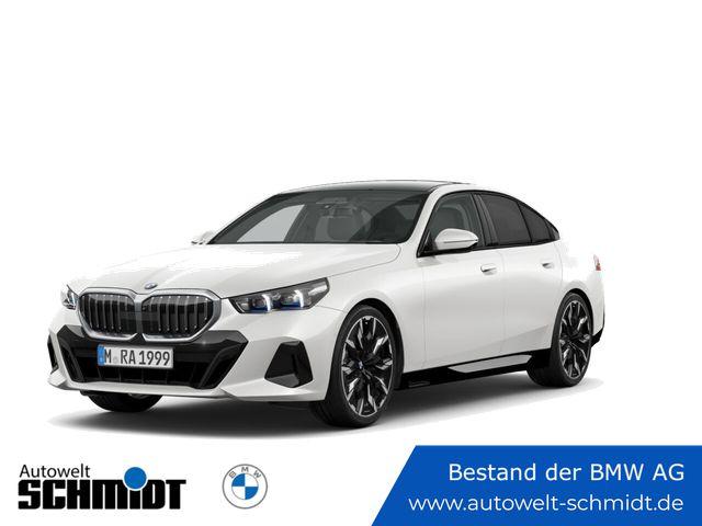 BMW 540d xDrive Navi Tempom.aktiv Panoramadach Bluetooth PDC MP3 Schn.