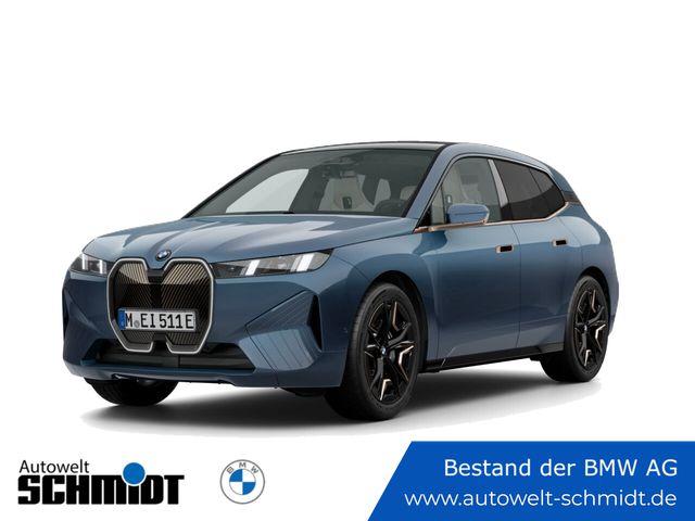 BMW iX xDrive45 Navi Tempom.aktiv Panoramadach Bluetooth PDC MP3 Schn.