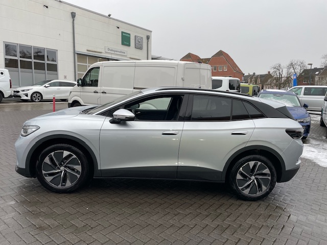 Volkswagen ID.4 Pro 210 kW AHK ACC SideAssist Wärmep. 19Zoll IQ-Light