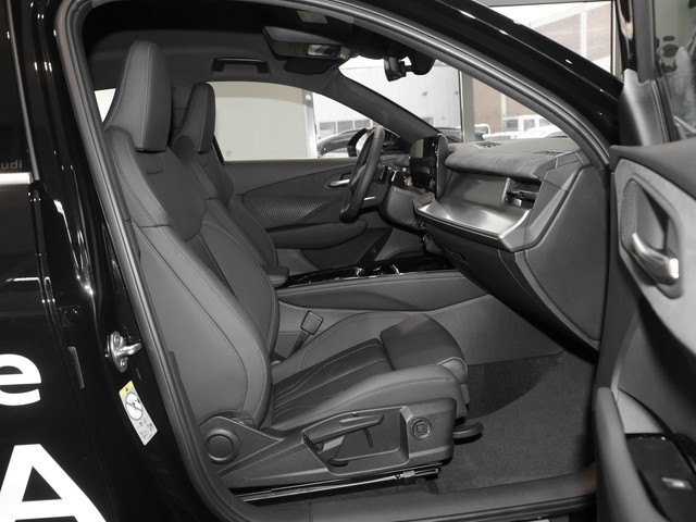 Audi Q3 SUV e-hybrid 200 KW S-tronic LED PLUS LEDER