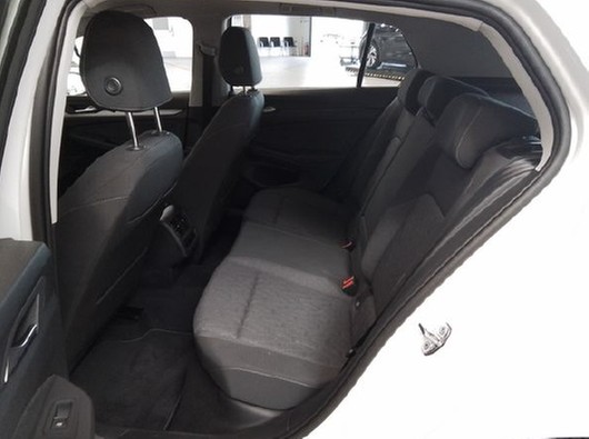 Volkswagen Golf VIII 1,5 TSI Life ACC NaviMedia Head-up LED Parkpilot