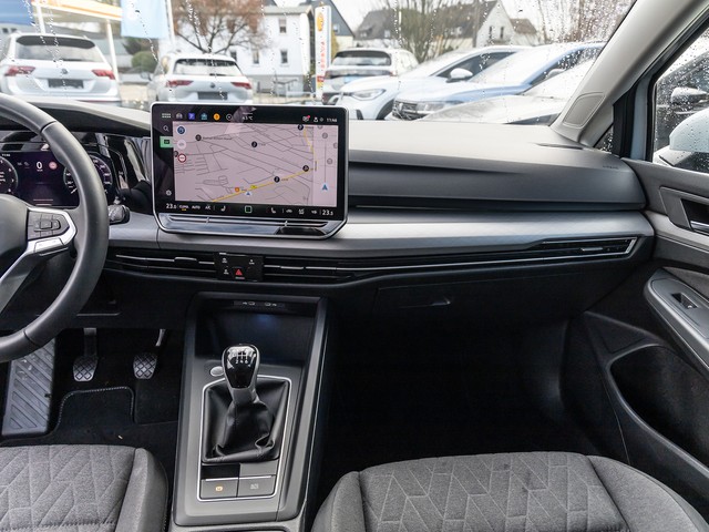 Volkswagen Golf VIII Variant 1.5TSi Life AHK ACC NaviMedia LED Sitzheiz. Parkpilot