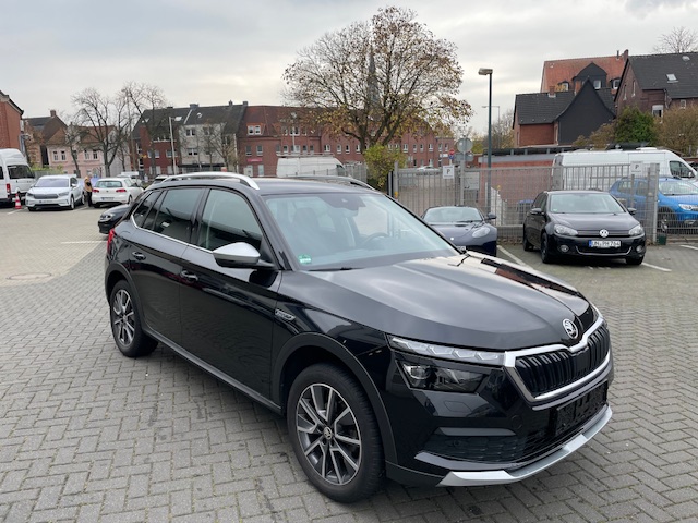 Skoda Kamiq 1.0TSi Scoutline AHK R-Kamera Navi LED Sitzheiz. Parkpilot