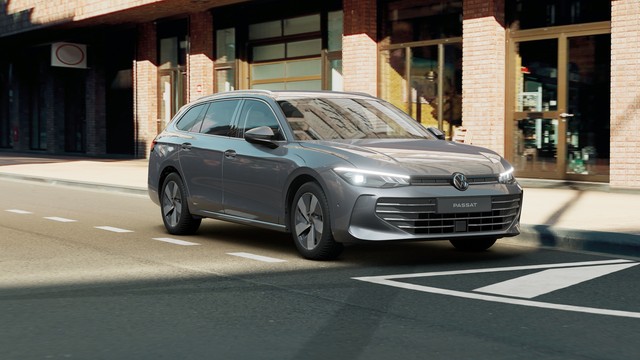 Volkswagen Passat Business 1,5 l eTSI OPF 110 kW (1 7-Gang-DSG AHK NAVI IQDRIVE WINTERPAKET