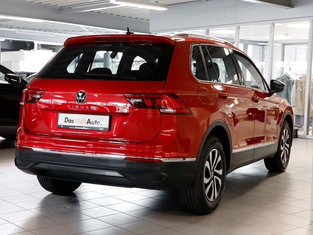 Volkswagen Tiguan 1.5TSi Active NaviMedia ACC LED Sitzheiz. Parkpilot