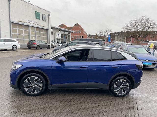 Volkswagen ID.4 Pure AHK SideAssist ACC Wärmep. IQ-Light Navi