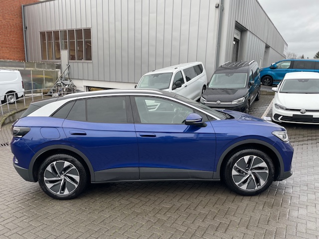 Volkswagen ID.4 Pure AHK SideAssist ACC Wärmep. IQ-Light Navi