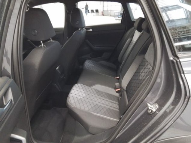 Volkswagen Taigo 1,0 TSI R-Line ACC Matrix Navi 17" Parkpilot