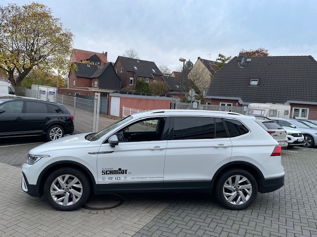 Volkswagen Tiguan Allspace 1.5TSi DSG Life AHK R-Kamera 18Zoll LED Sitzheiz. Parkpilot