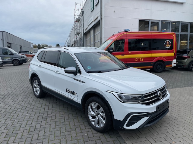 Volkswagen Tiguan Allspace 1.5TSi DSG Life AHK R-Kamera 18Zoll LED Sitzheiz. Parkpilot