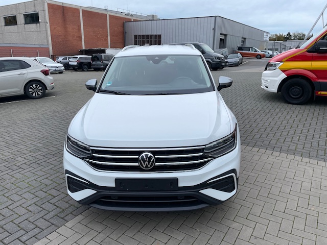 Volkswagen Tiguan Allspace 1.5TSi DSG Life AHK R-Kamera 18Zoll LED Sitzheiz. Parkpilot