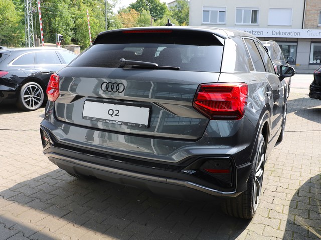 Audi Q2 35 35 TFSI S-TRONIC 2X S-LINE Pano, AHK, Kamera