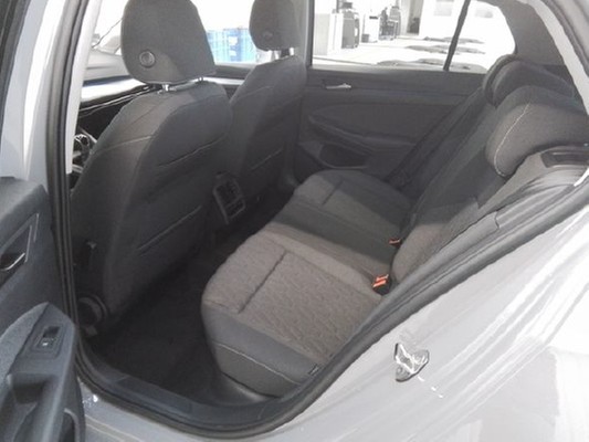 Volkswagen Golf VIII 1,5 TSI Life ACC NaviMedia Head-up SideAssist PDC. Parkpilot Alu