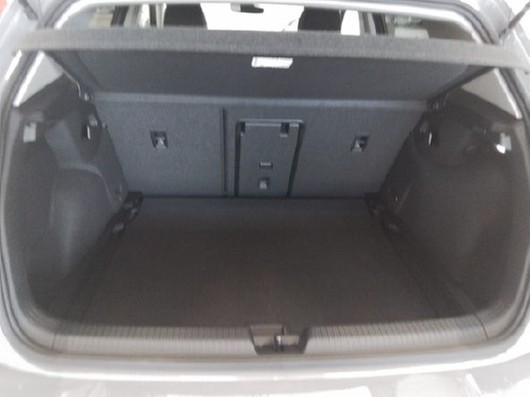 Volkswagen Golf VIII 1,5 TSI Life ACC NaviMedia Head-up SideAssist PDC. Parkpilot Alu