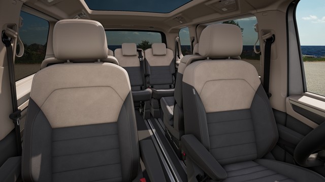 Volkswagen T7 Multivan "EDITION" 2,0 l TDI 7-Gang-DSG AHK-KLIMA-PANO-TIEFERLEGUNG-LM 19
