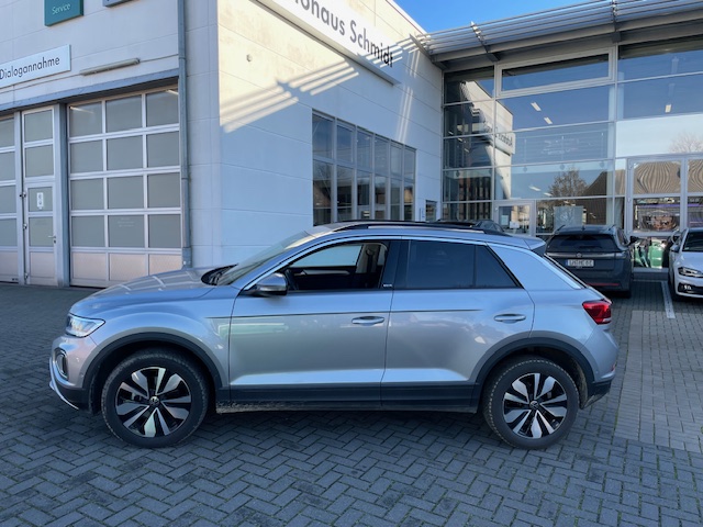 Volkswagen T-Roc 1.5TSi DSG Move R-Kamera Navi 17Zoll LED