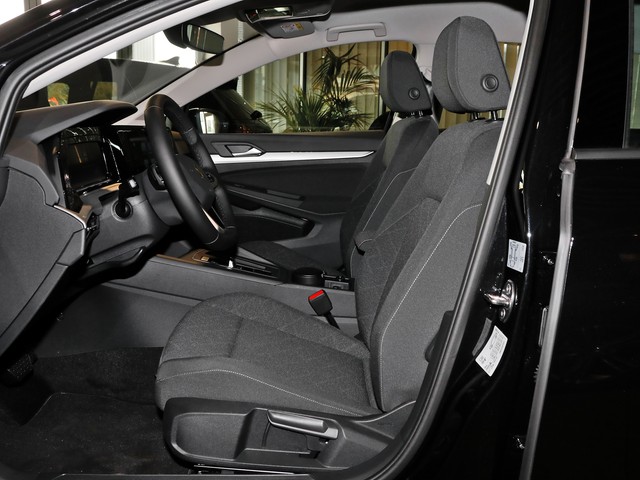 Volkswagen Golf VIII Variant 1.0 TSI DSG Life