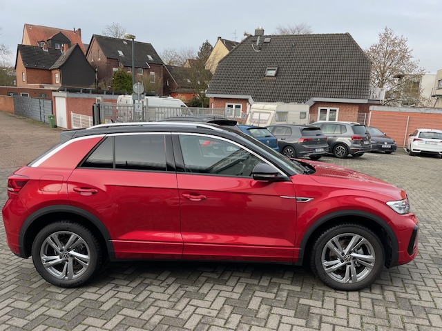 Volkswagen T-Roc 1.5TSi DSG R-Line AHK elektr. Heckklappe ACC Navi 17Zoll