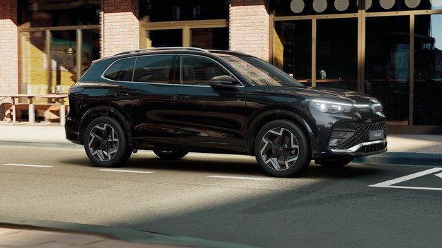 Volkswagen Tiguan "R-LINE" 1,5 l eTSI 7-Gang-DSG - LTK: 01/2026