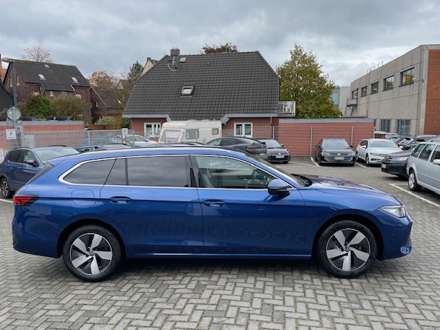 Volkswagen Passat Variant 1.5 eTSi DSG Business R-Kamera Navi 17Zoll elektr. Heckklappe ACC SideAssist
