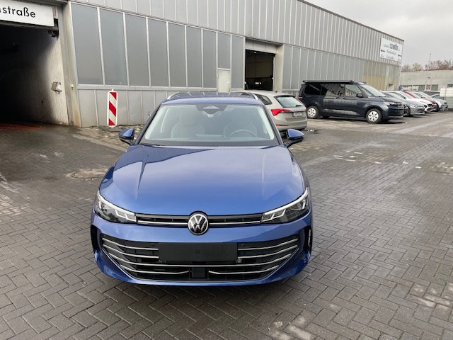 Volkswagen Passat Variant 1.5 eTSi DSG Business R-Kamera Navi 17Zoll elektr. Heckklappe ACC SideAssist