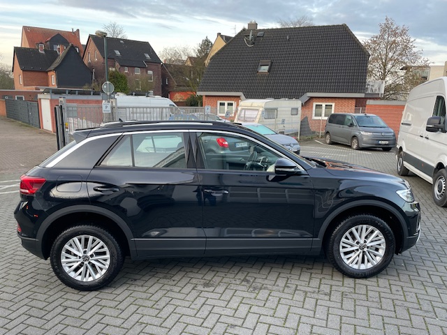 Volkswagen T-Roc 1.5TSi DSG Life R-Kamera ACC SideAssist Navi LED-Plus
