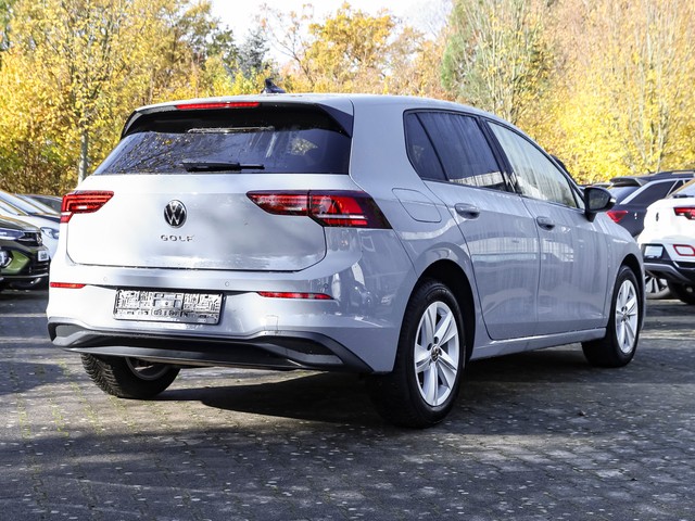 Volkswagen Golf VIII 1.5TSi Life ACC AppConnect LED Alu Sitzheiz. Parkpilot