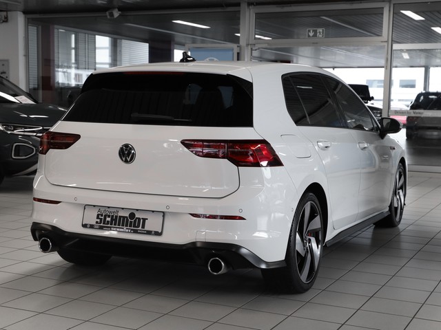 Volkswagen Golf VIII 2.0 TSI DSG GTI ACC Matrix R-Kamera Pano Navi 18"