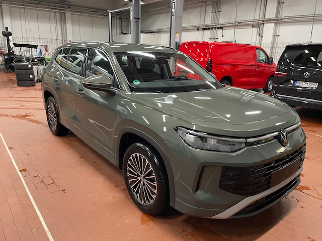 Volkswagen Tayron 1.5 eTSi DSG Life AHK R-Kamera 18Zoll SideAssist ACC LED