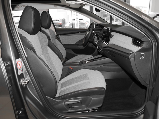 Skoda Octavia Combi Selection 1,5 eTSI DSG Pano Navi GRA SHZ LED