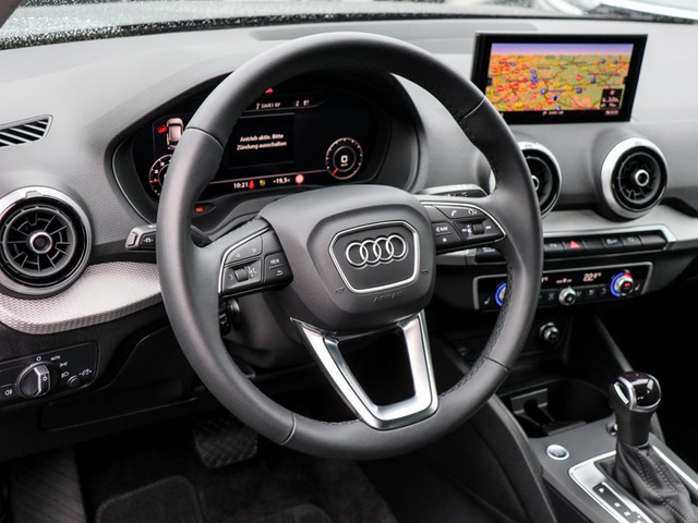 Audi Q2 35 advanced BLACKPAK CAM ACC E-KLAPPE NAVI+