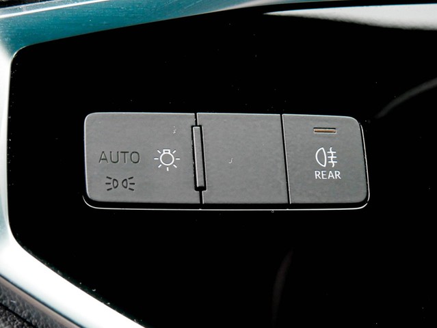 Audi Q3 35 quattro AHK LED LM17 E-KLAPPE NAVI+ SITZH.