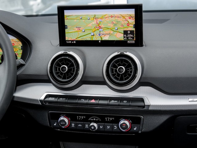 Audi Q2 40 quattro S LINE BLACKPAK CAM ACC LM18 NAVI+