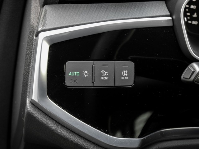 Audi Q3 35 CAM LED LM17 TEMPOMAT SITZHEIZUNG DAB+