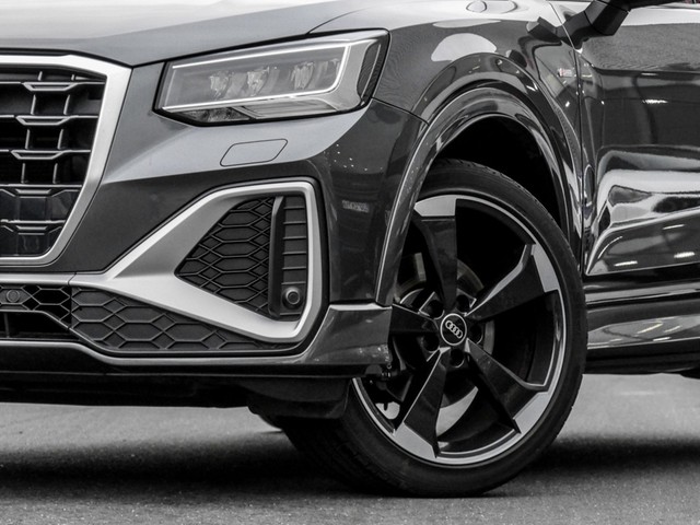 Audi Q2 35 S LINE PANO CAM LM19 LED NAVI+ SITZHEIZUNG