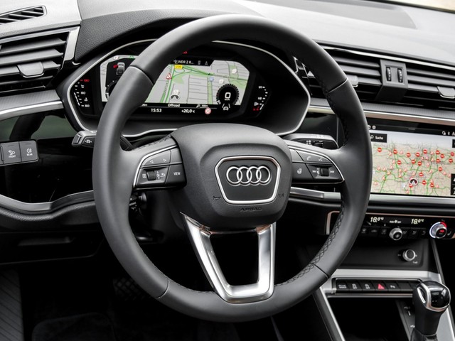 Audi Q3 Sportback 40 TFSI quattr S trronic S line Pano+SONOS+Blackoptik+MatrixLED+Leder+AHK