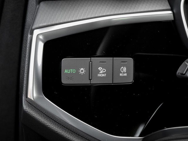 Audi Q3 35 TFSI advanced Kamera+LED+APS+AHK+NaviPlus+Sitzh+