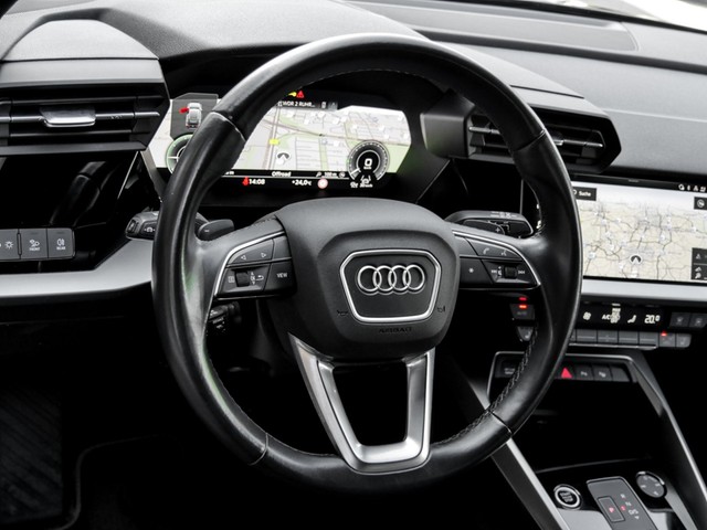 Audi A3 Sportback 40 HYBRID S LINE LM18 ACC NAVI+